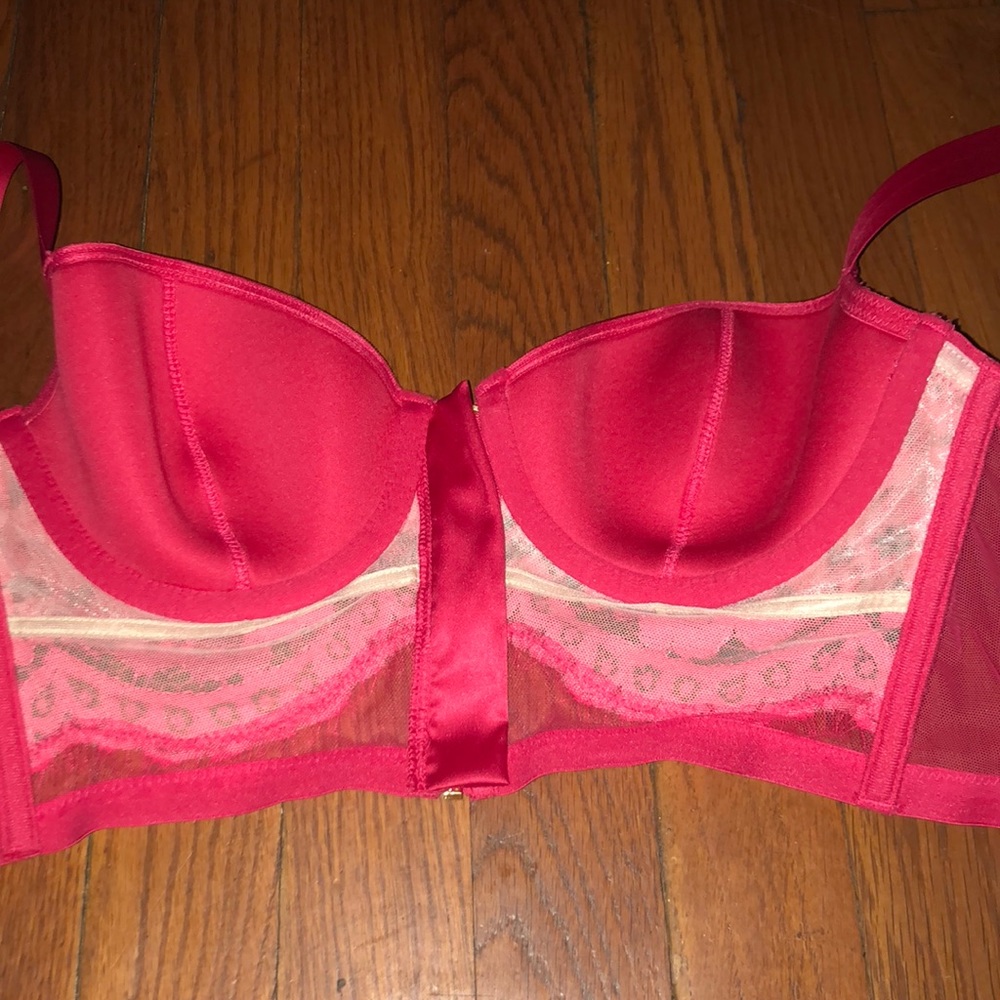 NWT Victoria’s secret 34c red lace lined Demi - Picture 7 of 8
